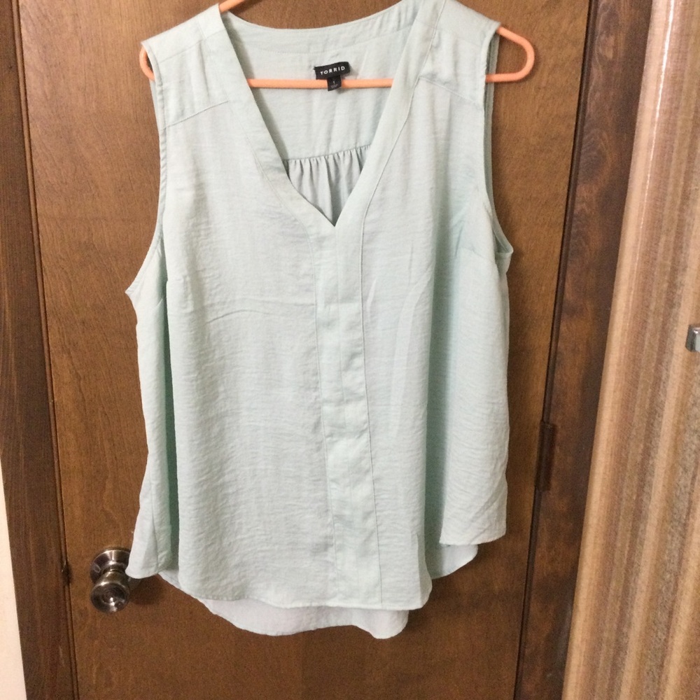 Torrid 1 (1X) Charmeuse Tank